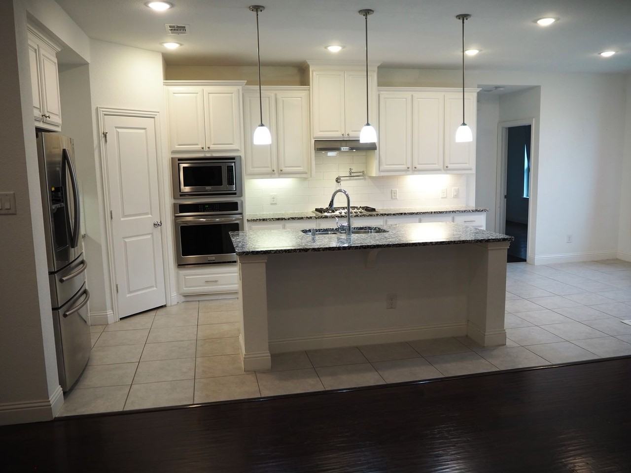 3721 Wildridge Blvd - Photo 5 of 42