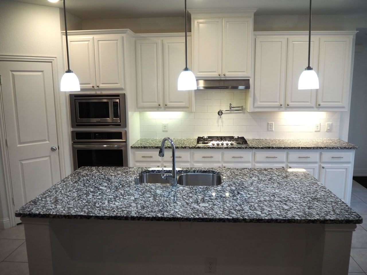 3721 Wildridge Blvd - Photo 7 of 42