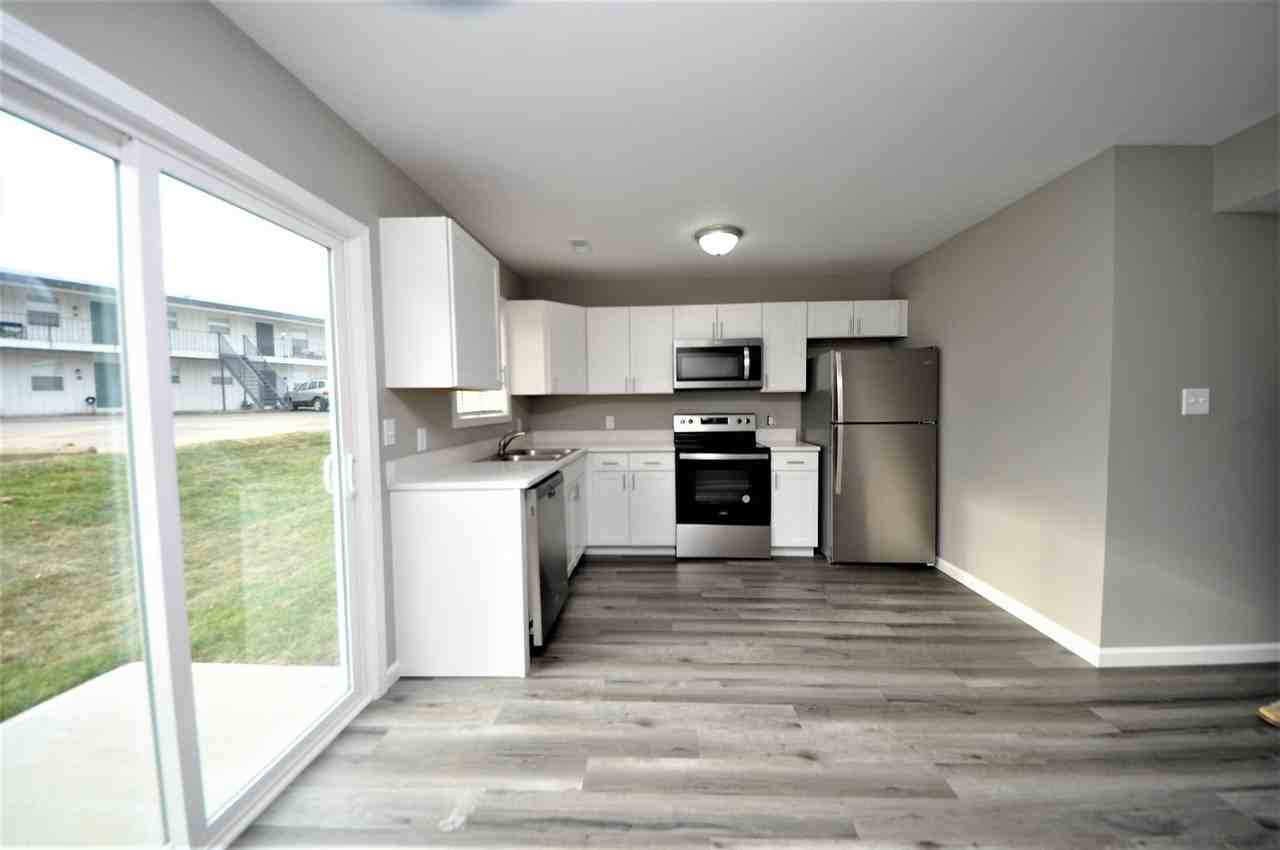 1056 Arlington Way - Photo 6 of 34