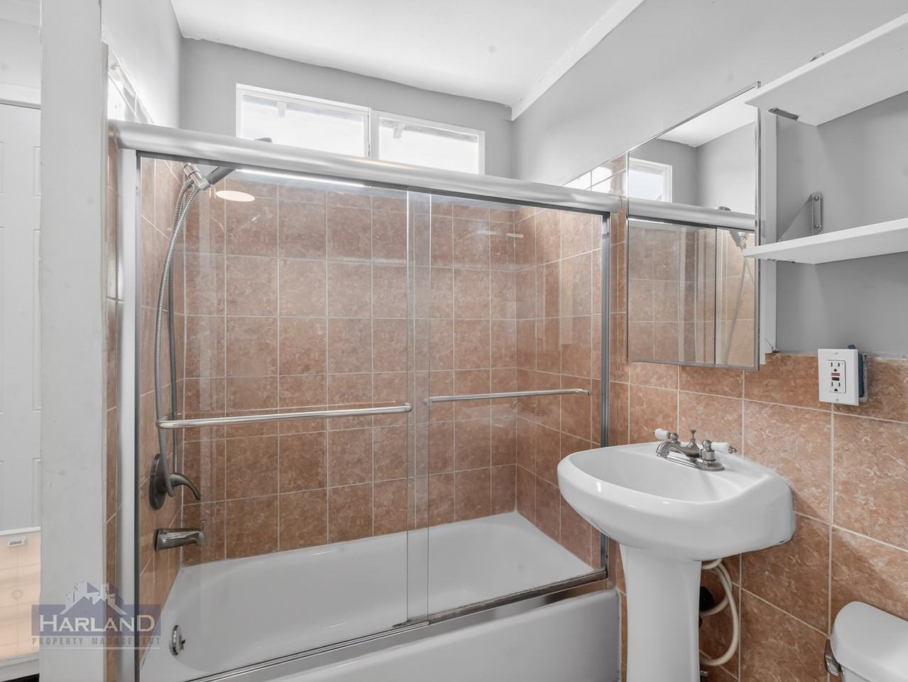4190 Estrella Ave - Photo 6 of 8