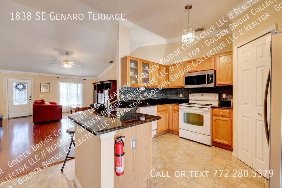 1838 Se Genaro Ter - Photo 2 of 9