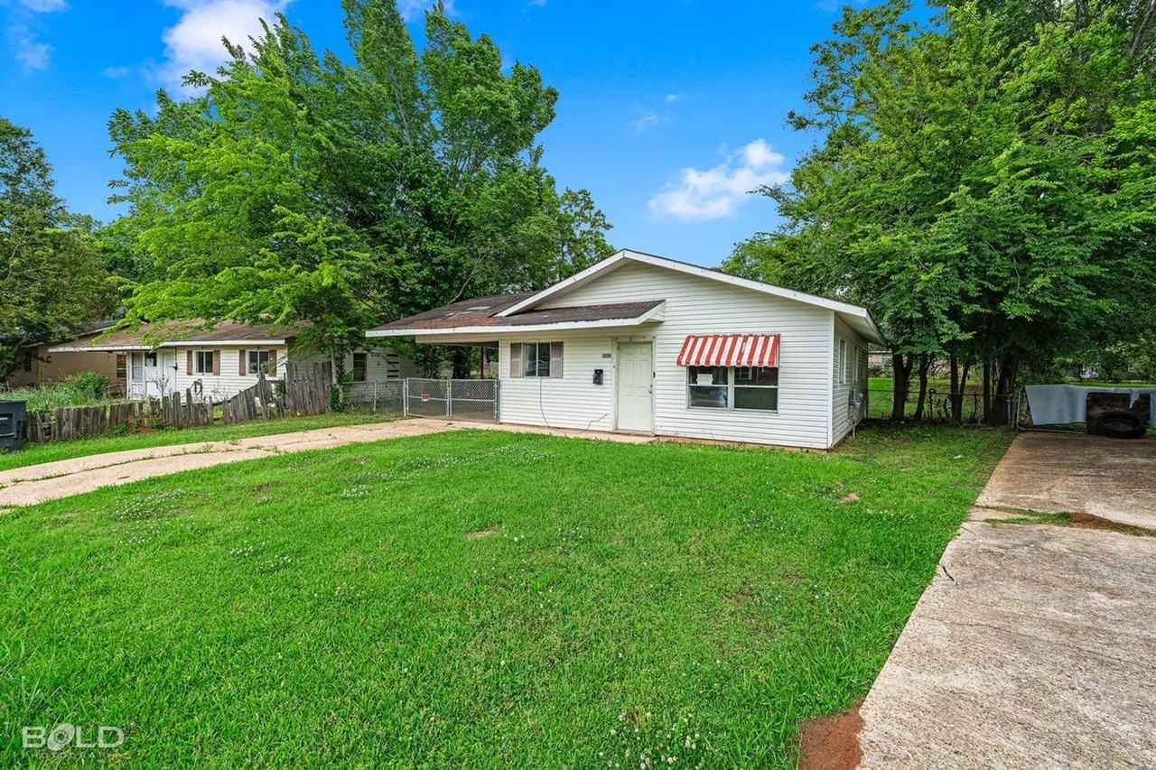 8413 David Dr - Photo 2 of 4