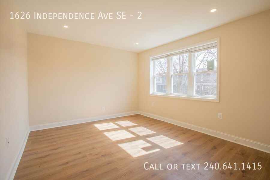 1626 Independence Ave Se #2 - Photo 6 of 20