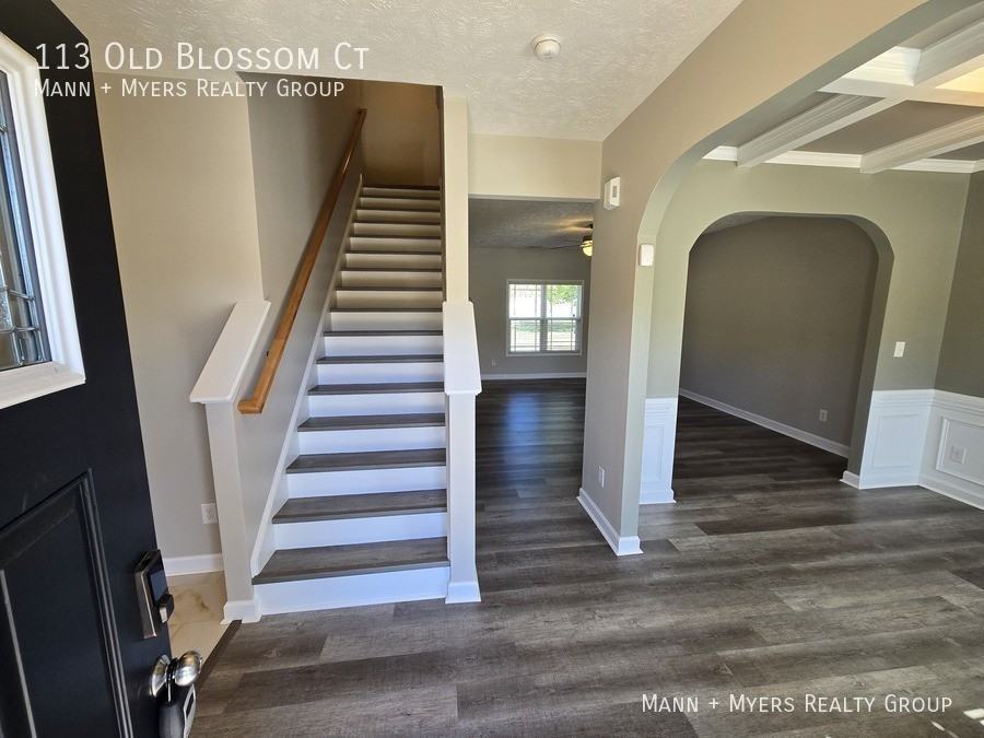 113 Old Blossom Ct - Photo 4 of 46