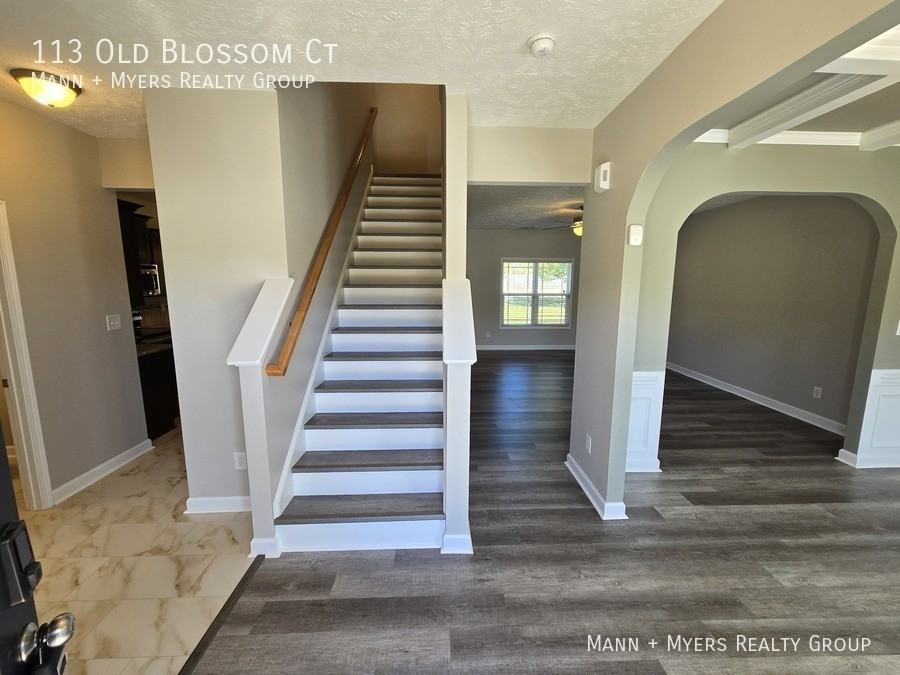 113 Old Blossom Ct - Photo 5 of 46