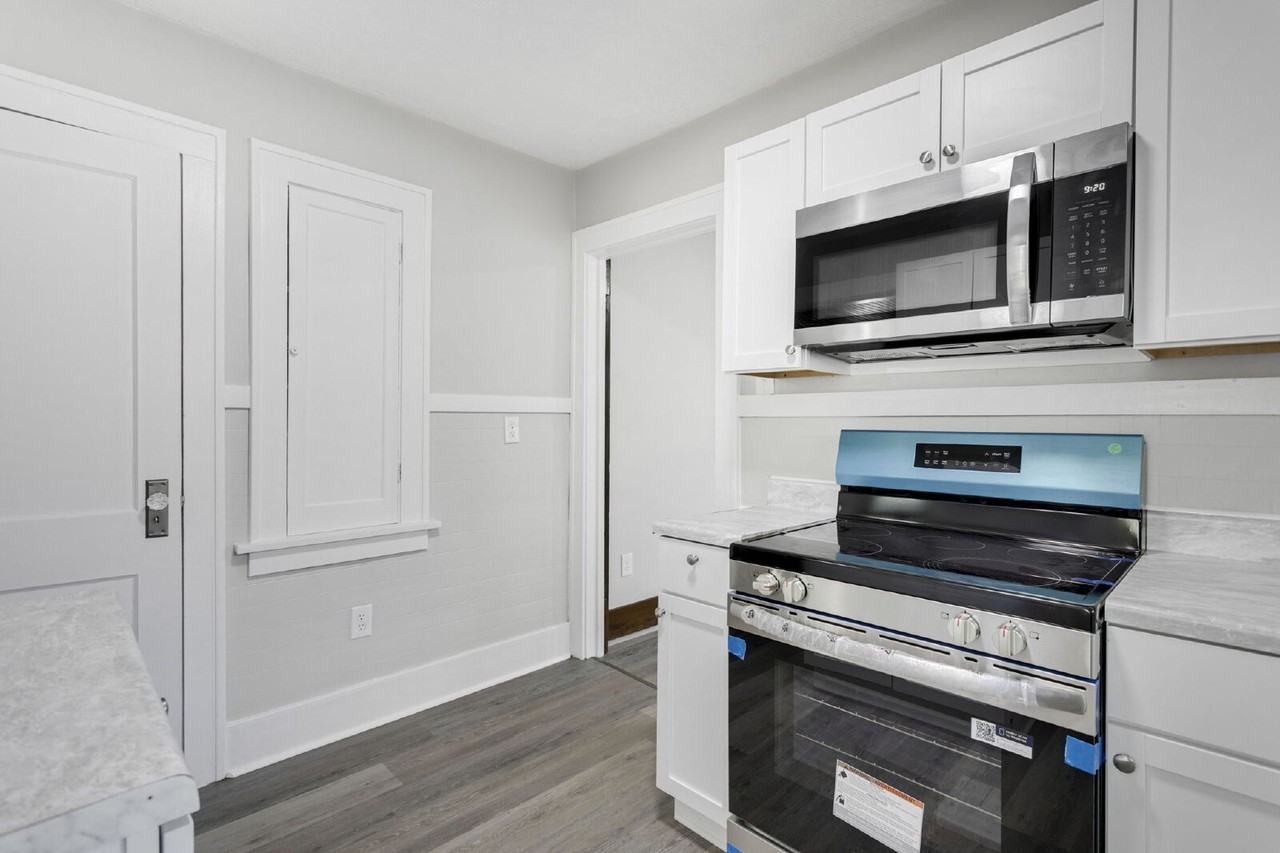 737 S 30th St - Photo 7 of 19