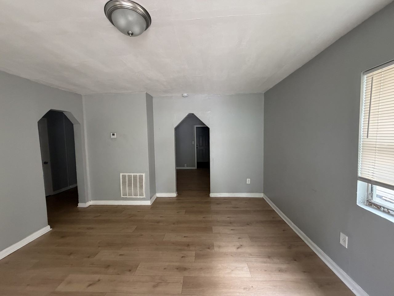 1553 Hamilton St - Photo 5 of 21