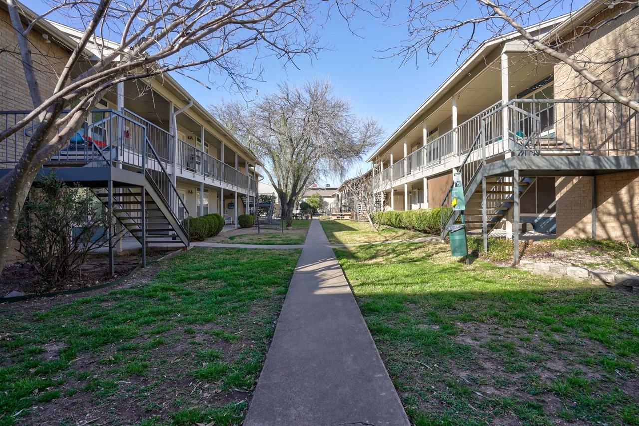 2450 Ashdale Dr #D - Photo 2 of 27