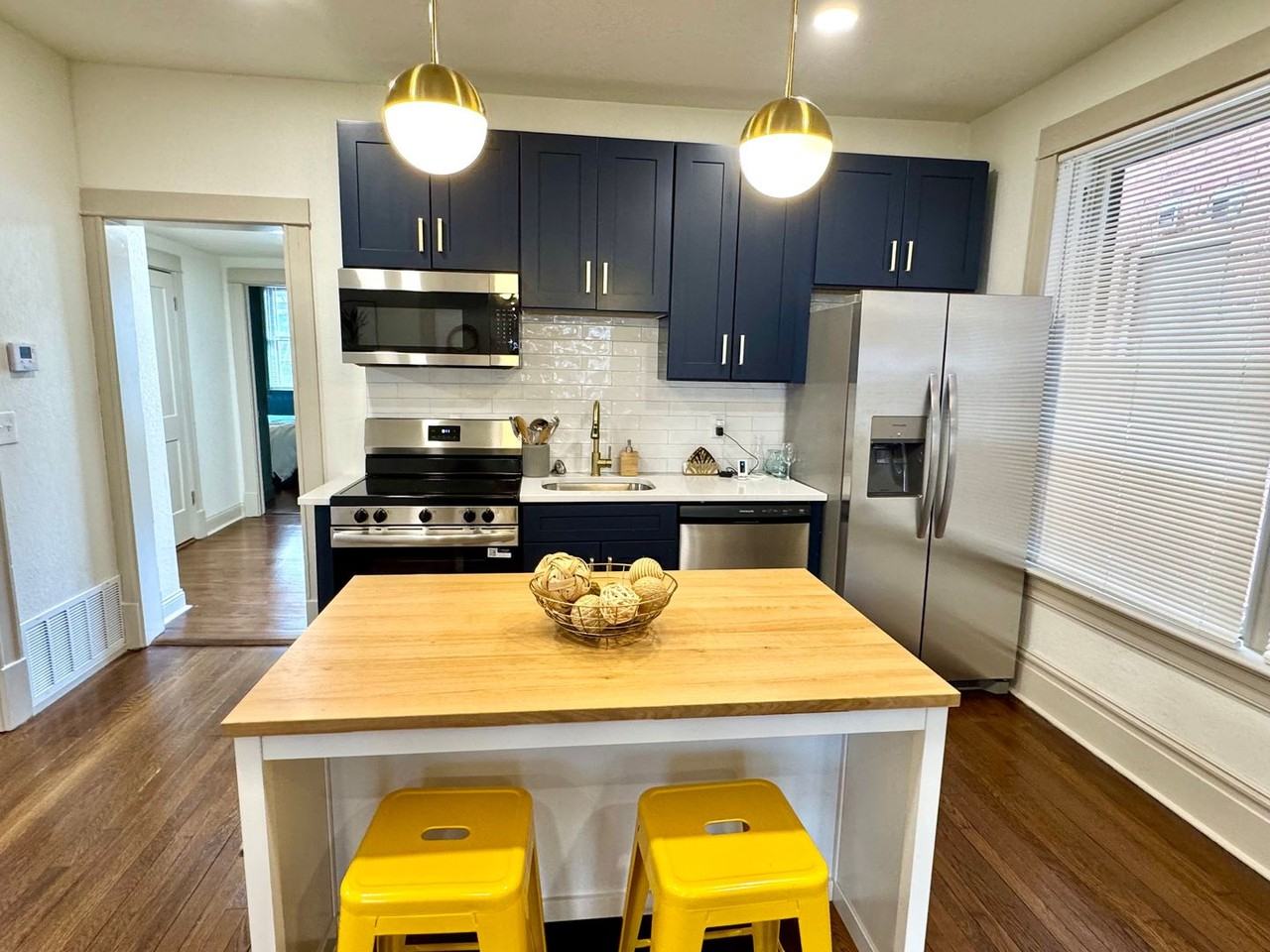4176 Russell Blvd #2E - Photo 5 of 10