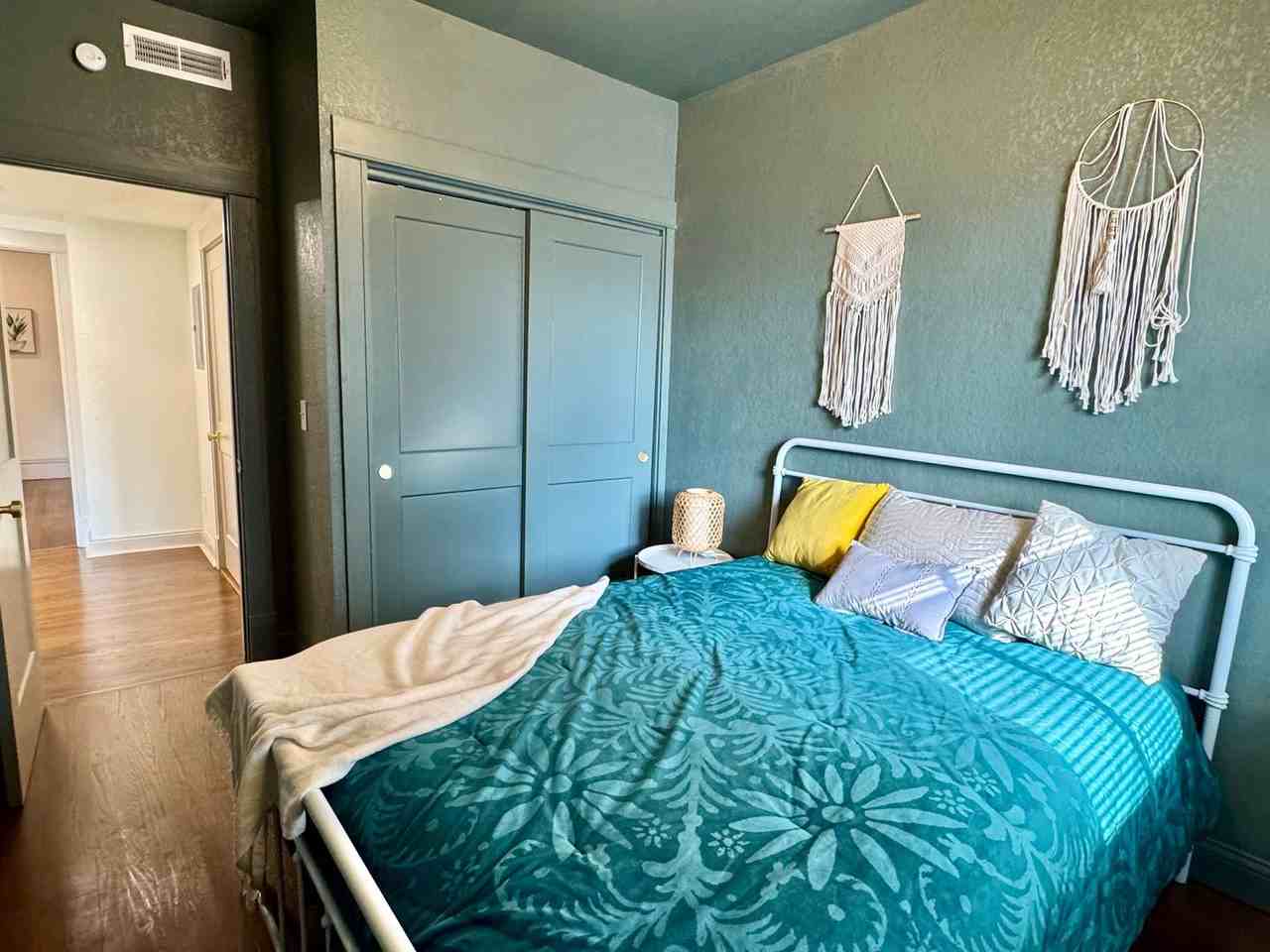 4176 Russell Blvd #2E - Photo 7 of 10