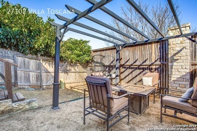27102 Villa Toscana - Photo 2 of 26