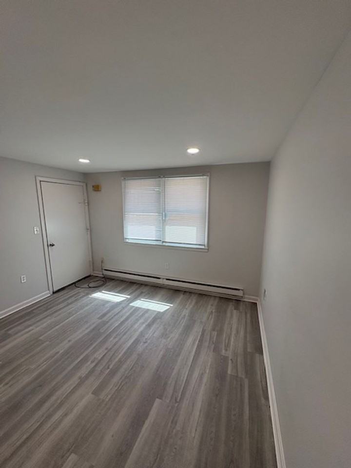 11 Foote Rd #5 - Photo 2 of 19