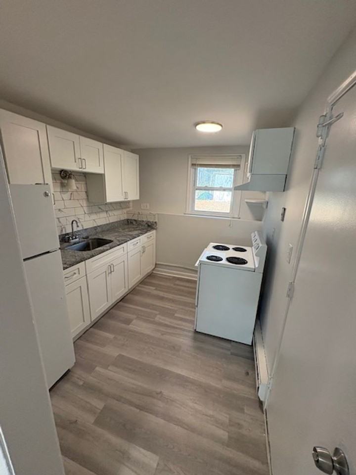 11 Foote Rd #5 - Photo 5 of 19