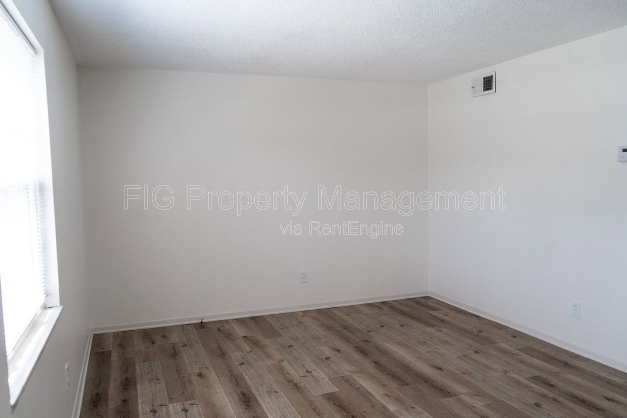 3118 E Governor John Sevier Hwy #11 - Photo 3 of 17