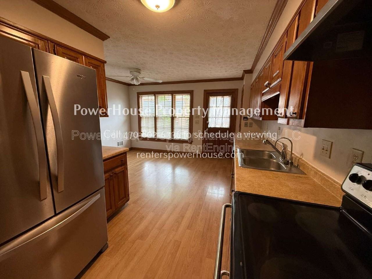 3209 Henderson Walk - Photo 3 of 43