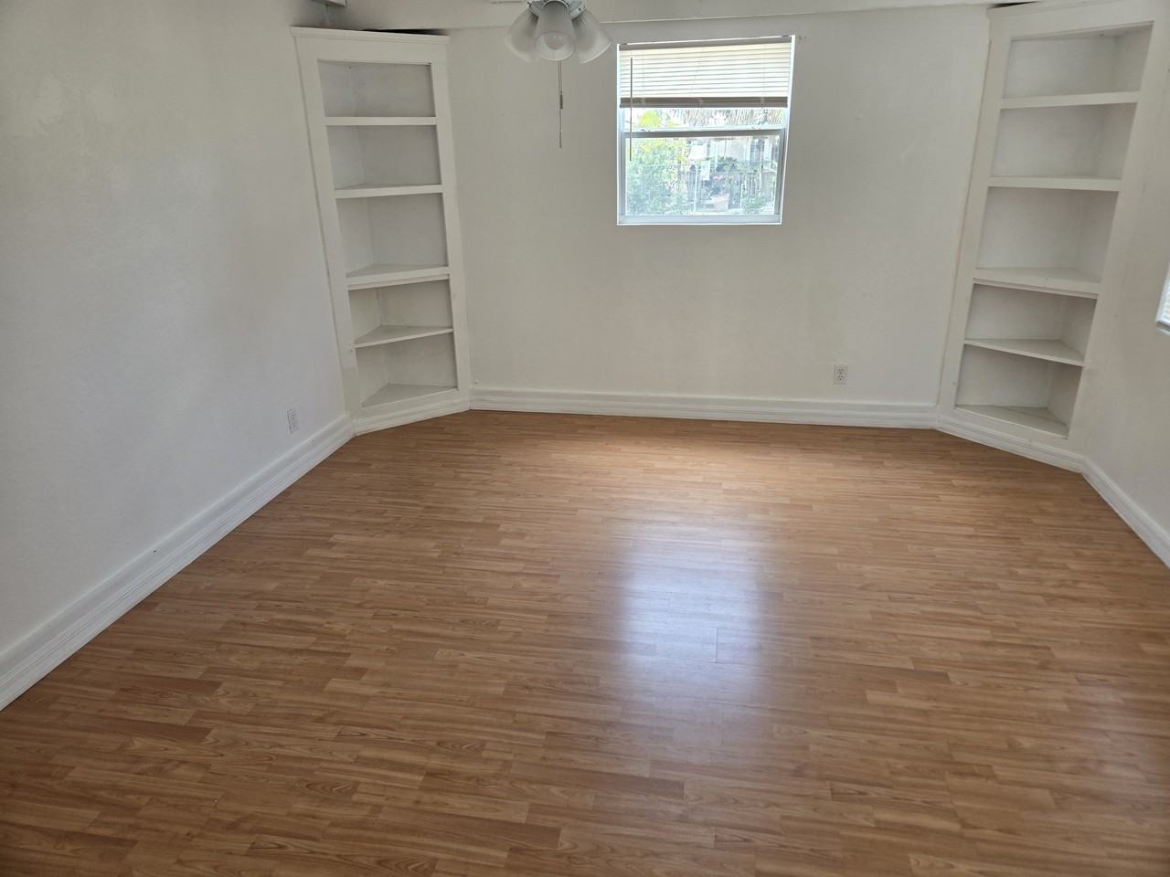 530 Freeport Ave N #1 - Photo 6 of 11