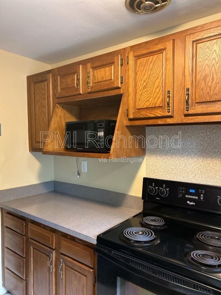 9311 Classic Rd - Photo 5 of 18