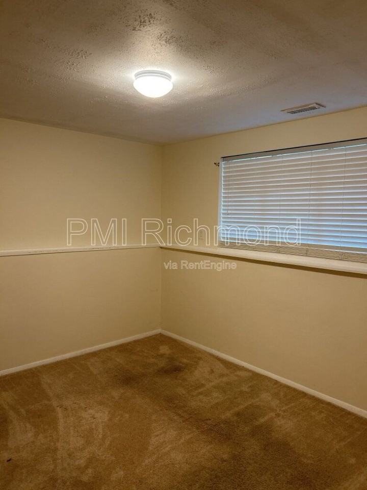 9311 Classic Rd - Photo 7 of 18
