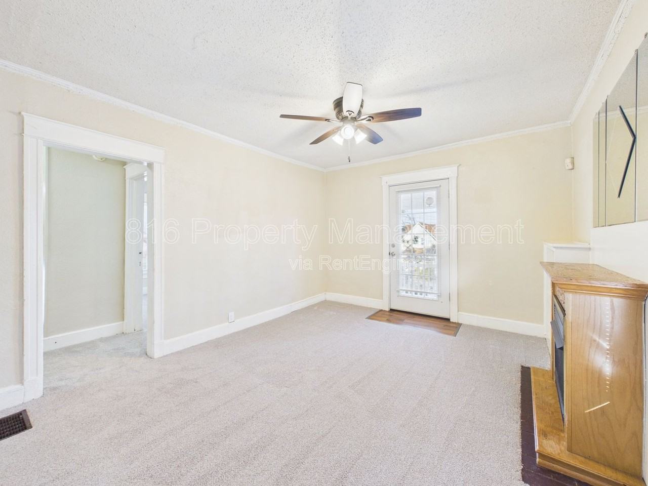 2424 Norton Ave #B - Photo 6 of 27