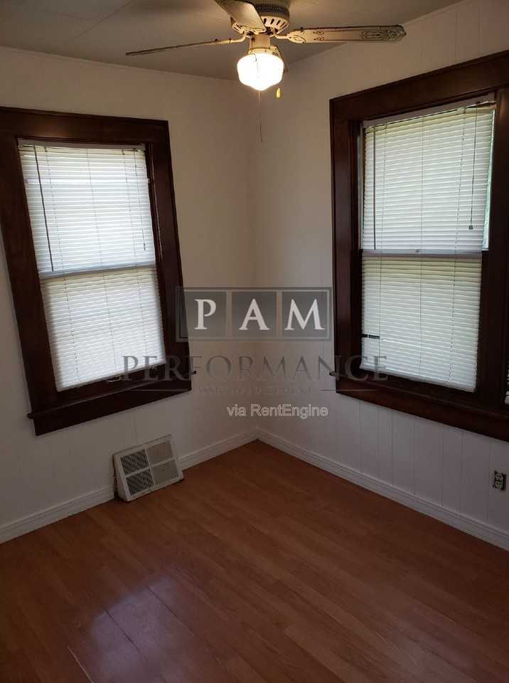 3770 E Holmes Ave - Photo 4 of 8