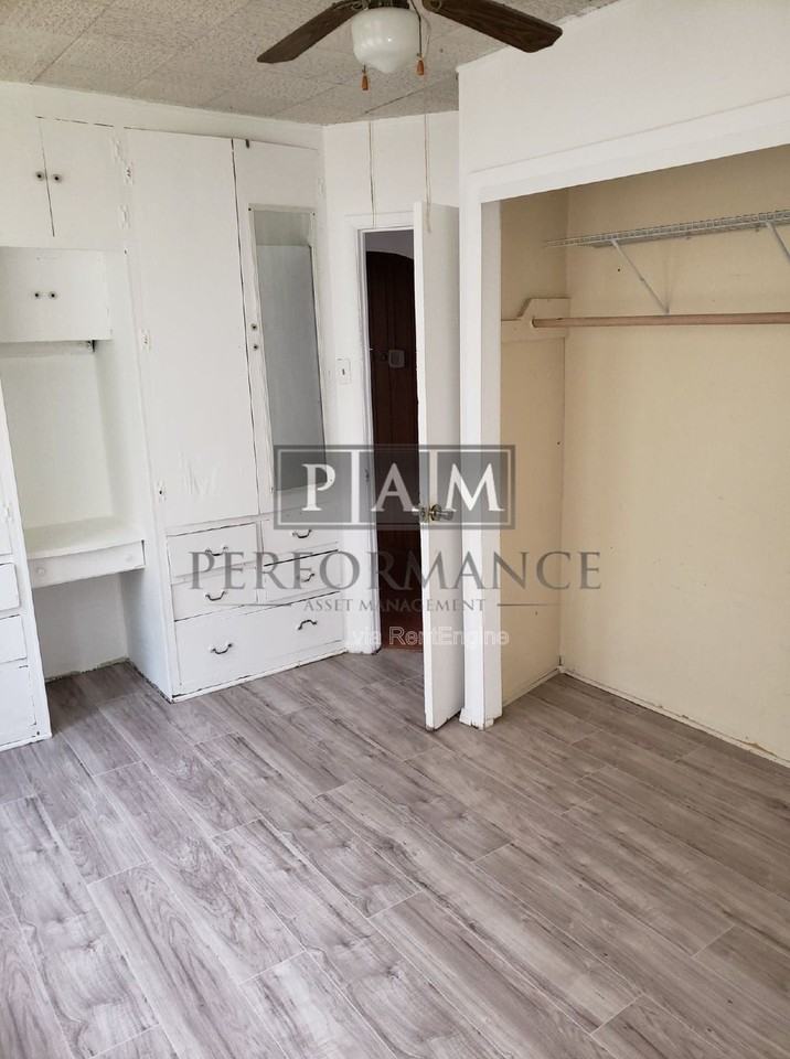 3770 E Holmes Ave - Photo 7 of 8
