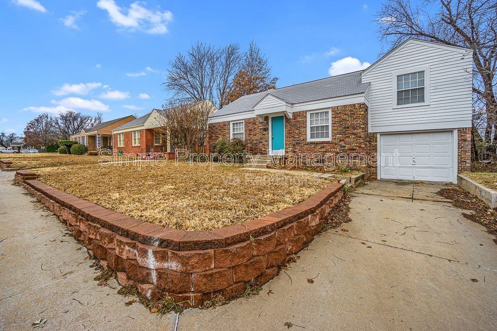 3109 Nw 23rd St - Photo 2 of 16