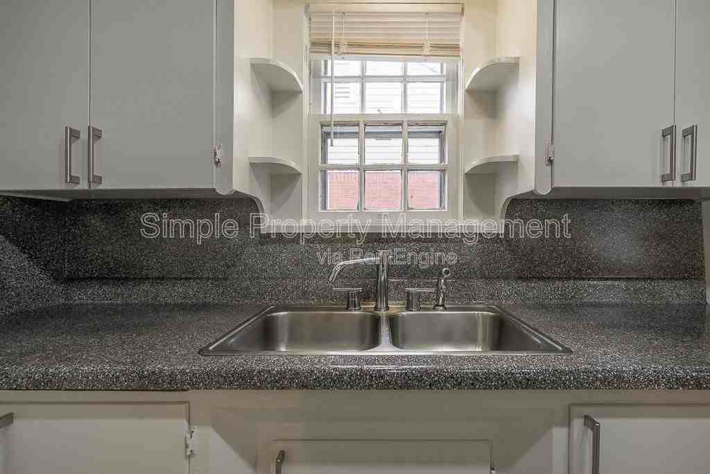 3109 Nw 23rd St - Photo 7 of 16