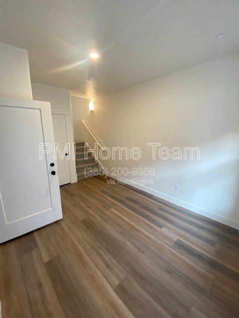 1490 W Kason Ct - Photo 3 of 29