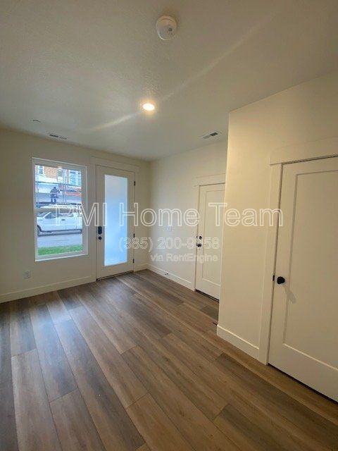 1490 W Kason Ct - Photo 4 of 29