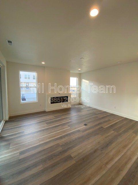 1490 W Kason Ct - Photo 7 of 29