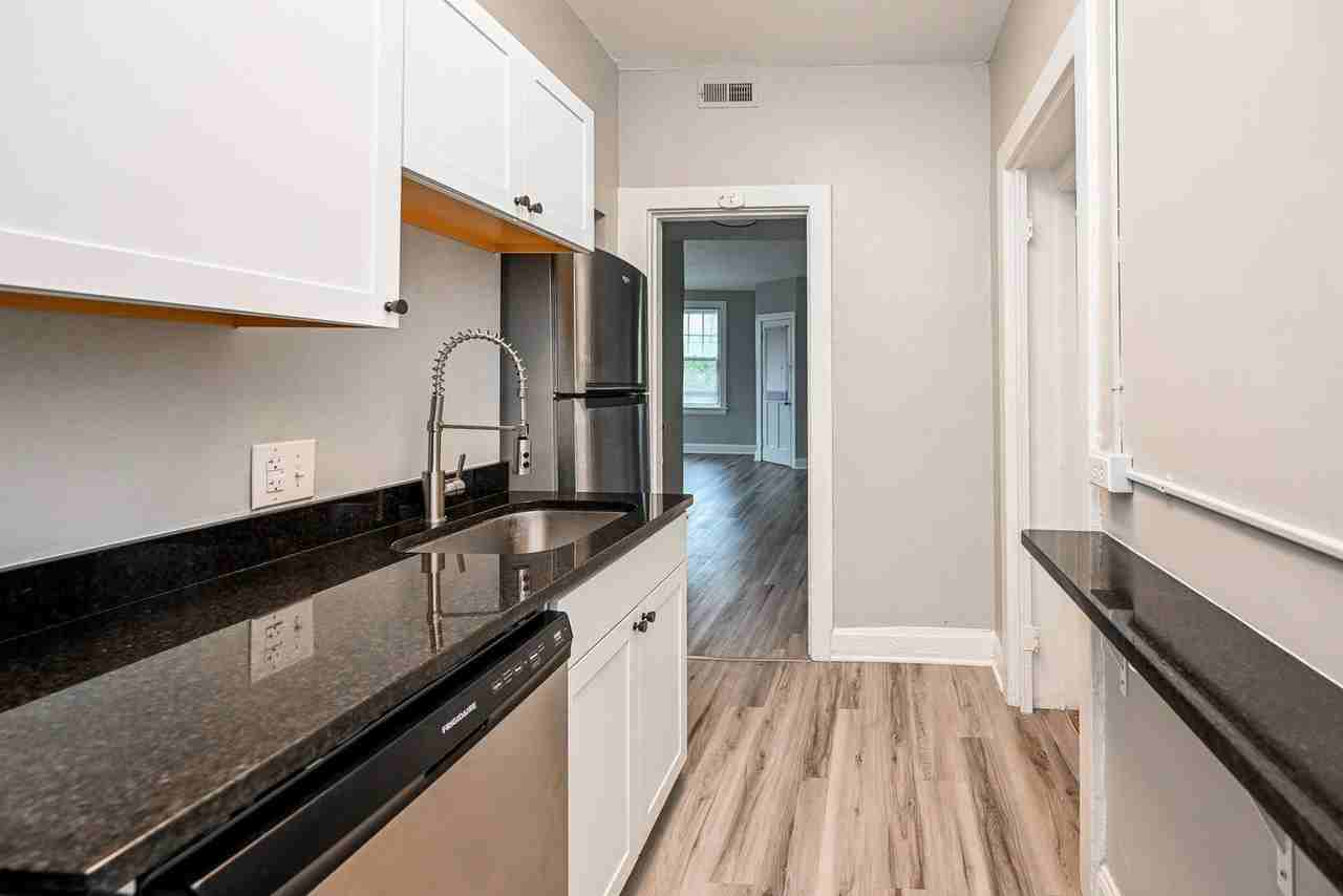 2562 Woodburn Ave #16 - Photo 3 of 12