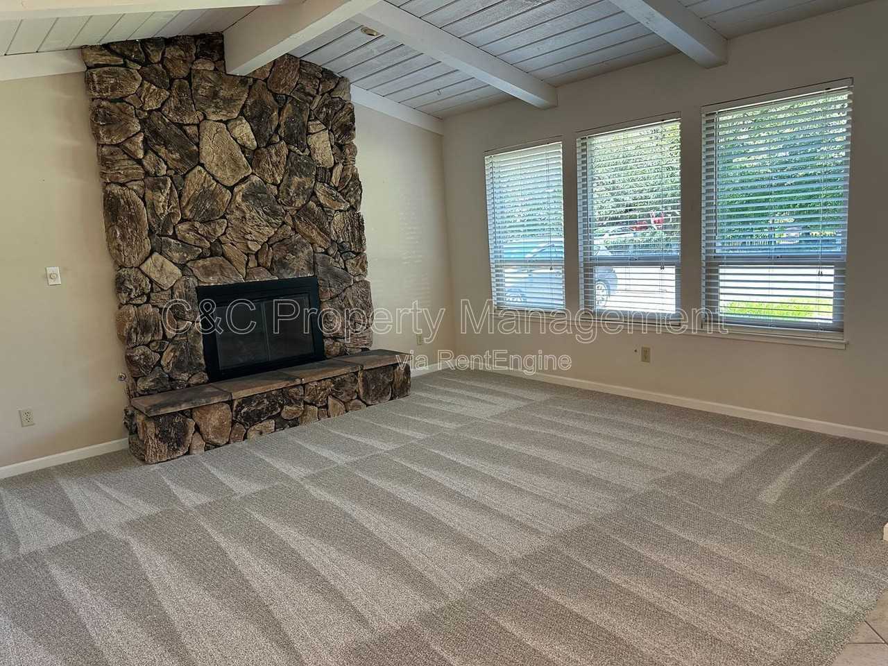 8190 E Granite Dr - Photo 5 of 17
