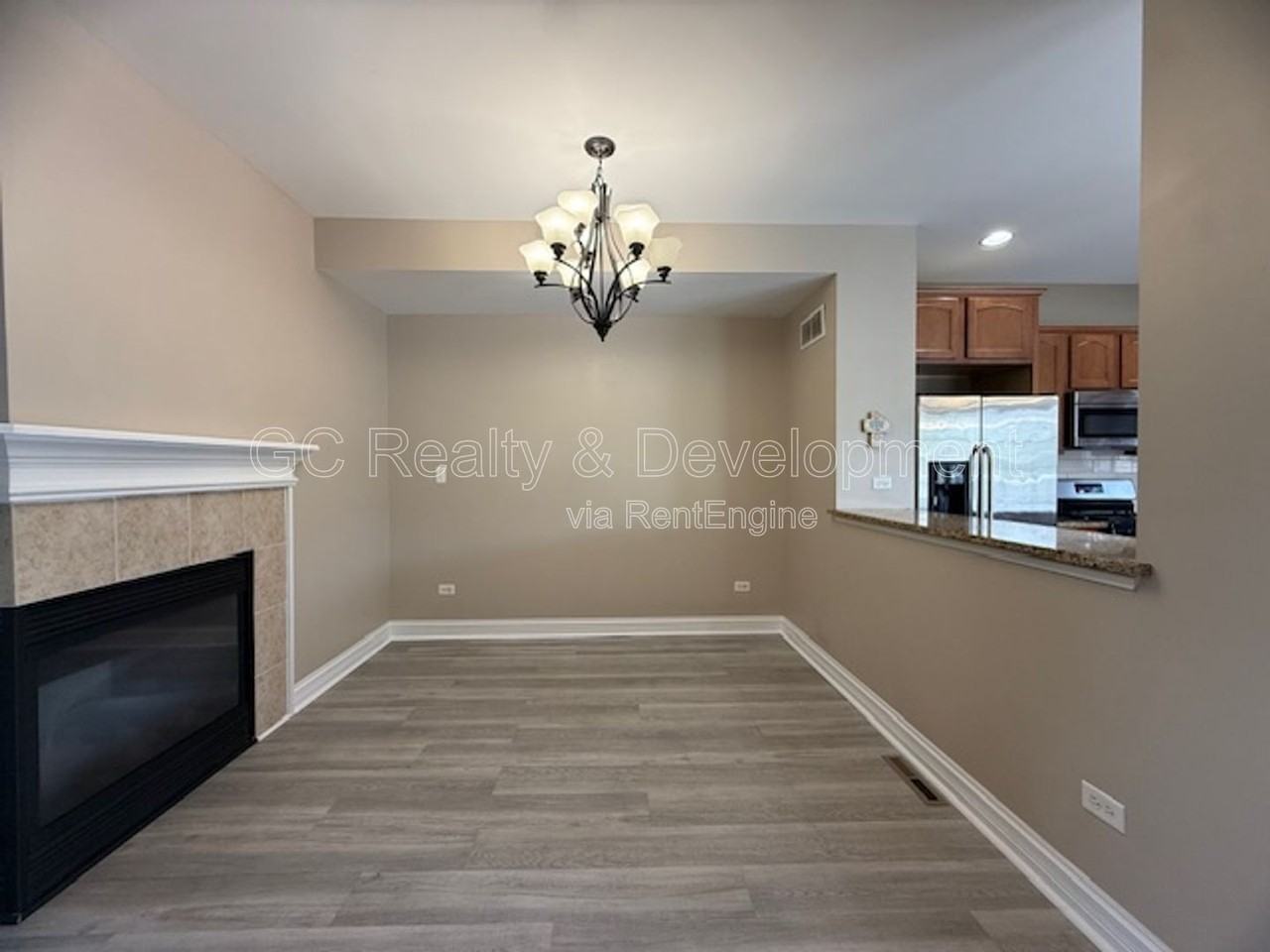 112 Lakeshore Dr - Photo 5 of 32