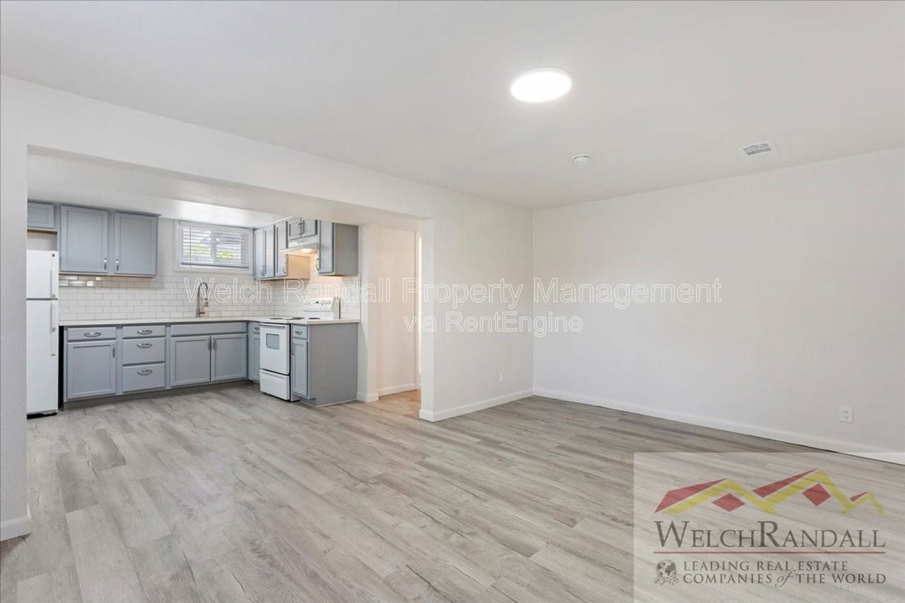 2711 Gramercy Ave #C - Photo 2 of 19