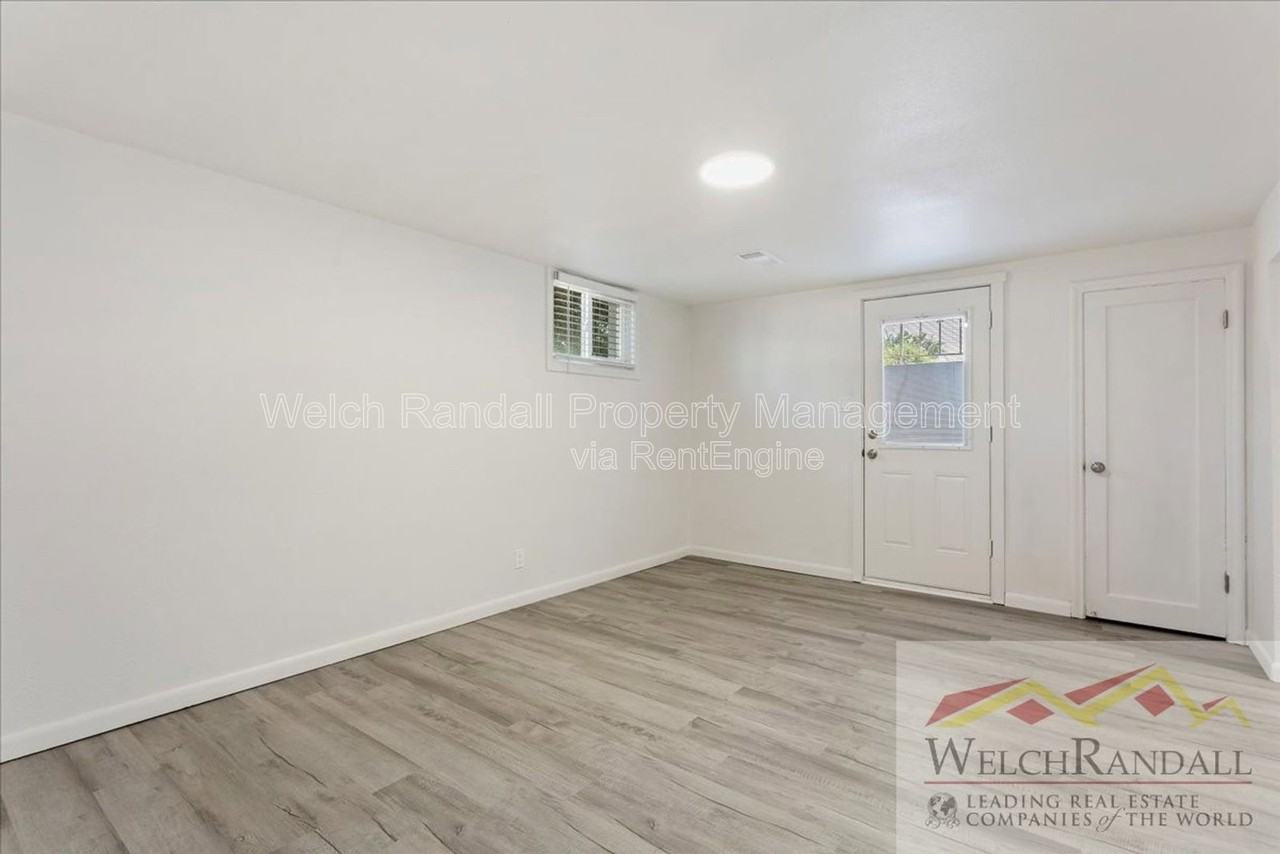 2711 Gramercy Ave #C - Photo 4 of 19