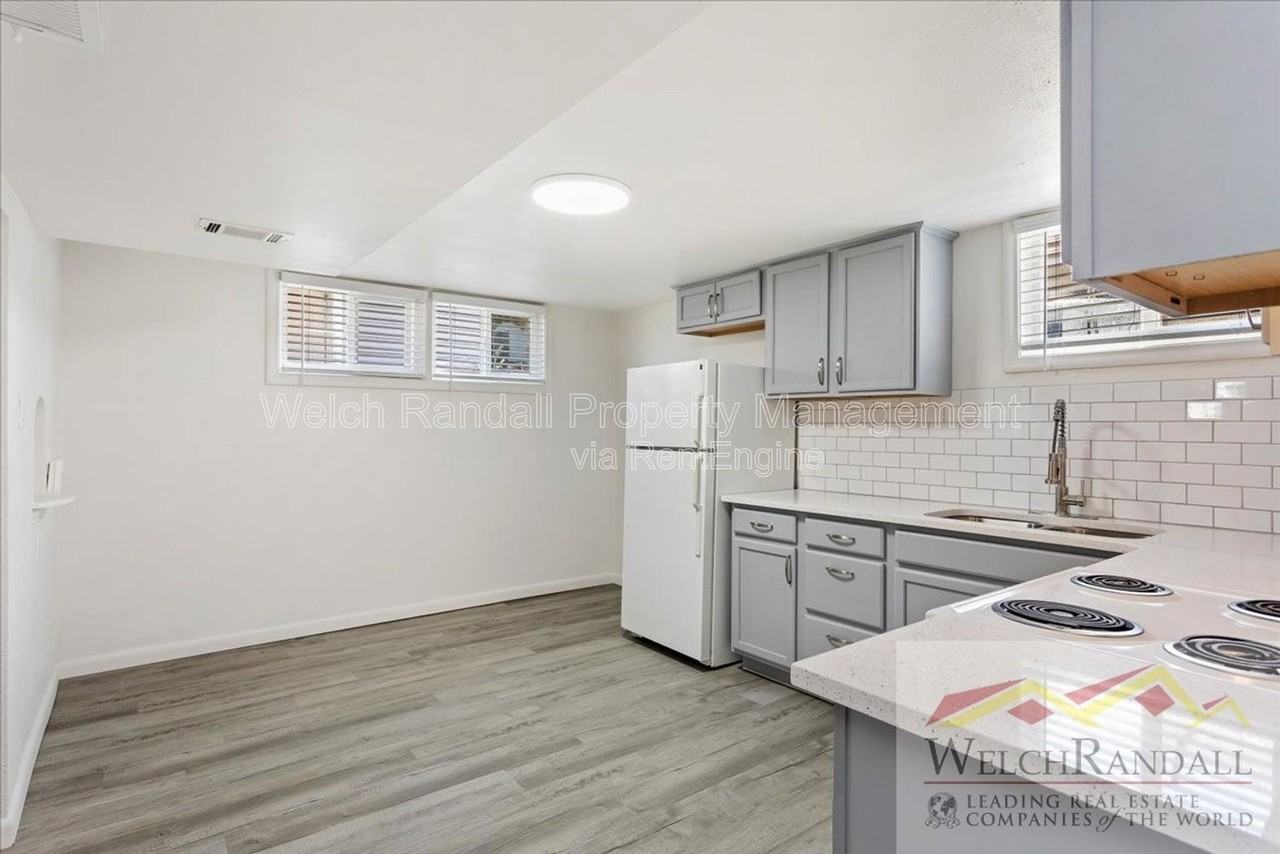 2711 Gramercy Ave #C - Photo 7 of 19