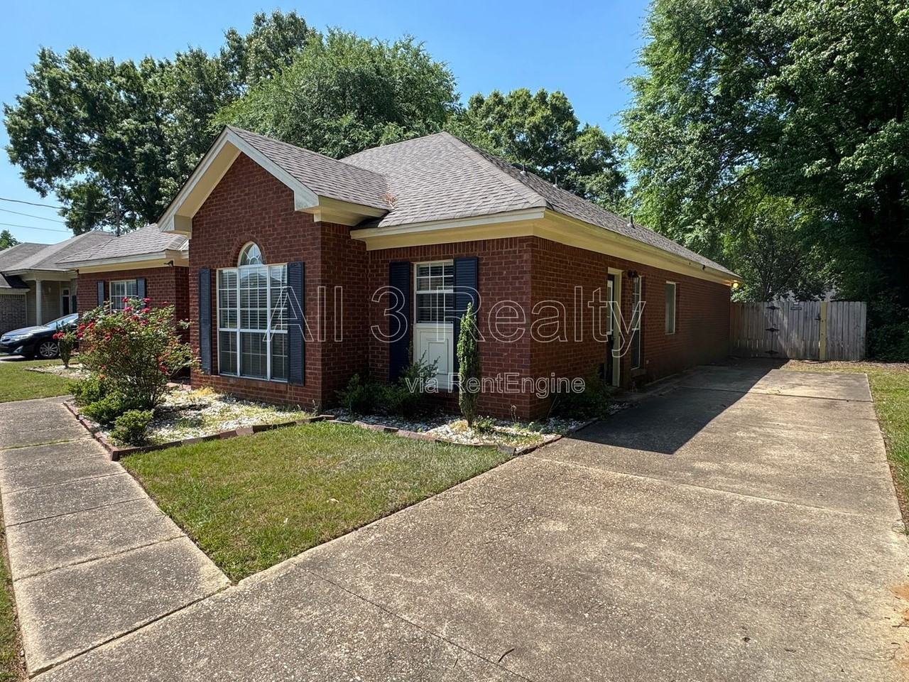 6272 Deerwood Dr - Photo 3 of 38