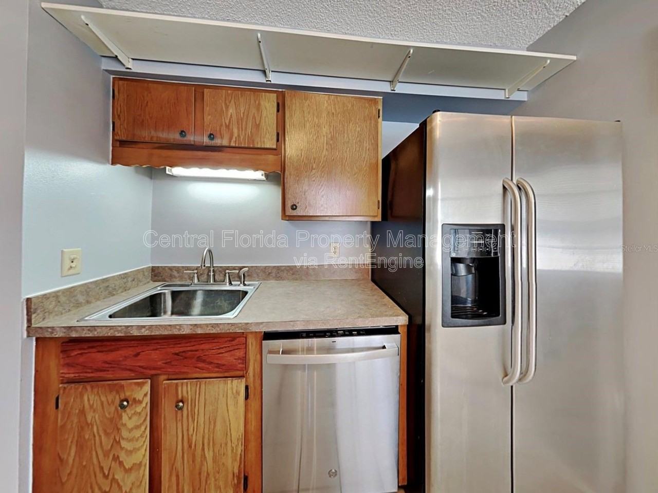 3240 Butterfield St - Photo 6 of 18