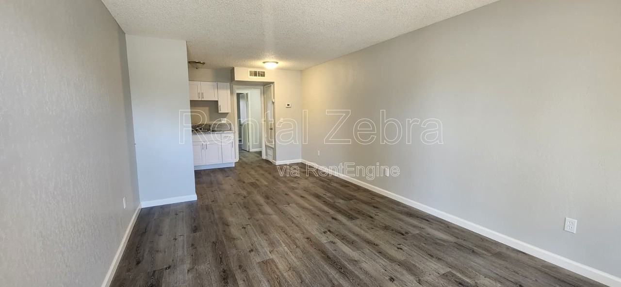 1181 Kelso St - Photo 3 of 14