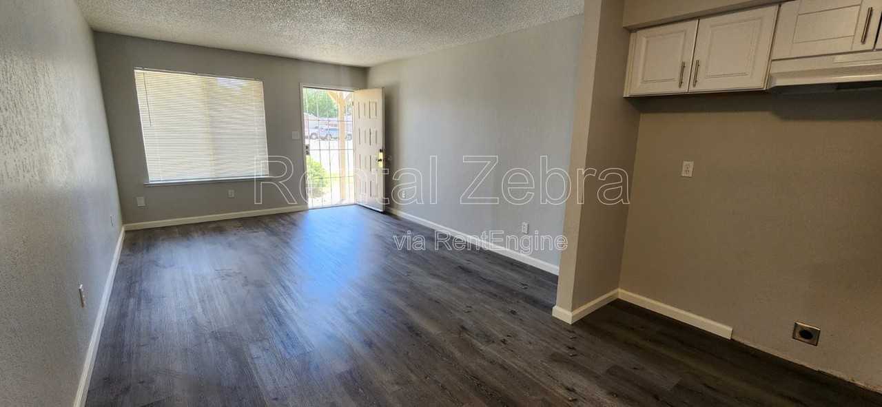 1181 Kelso St - Photo 5 of 14