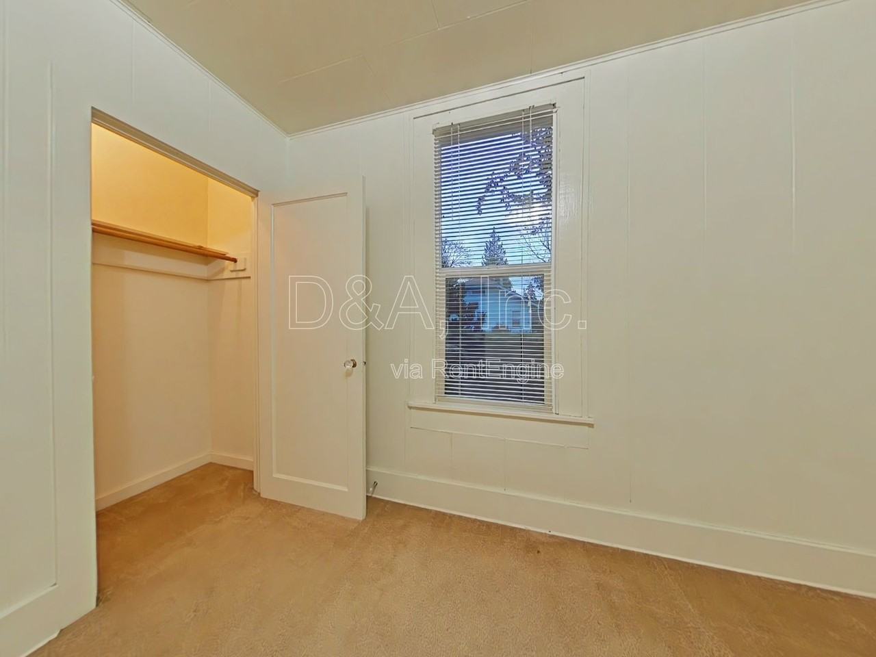631 Nw 3rd St - Photo 6 of 11