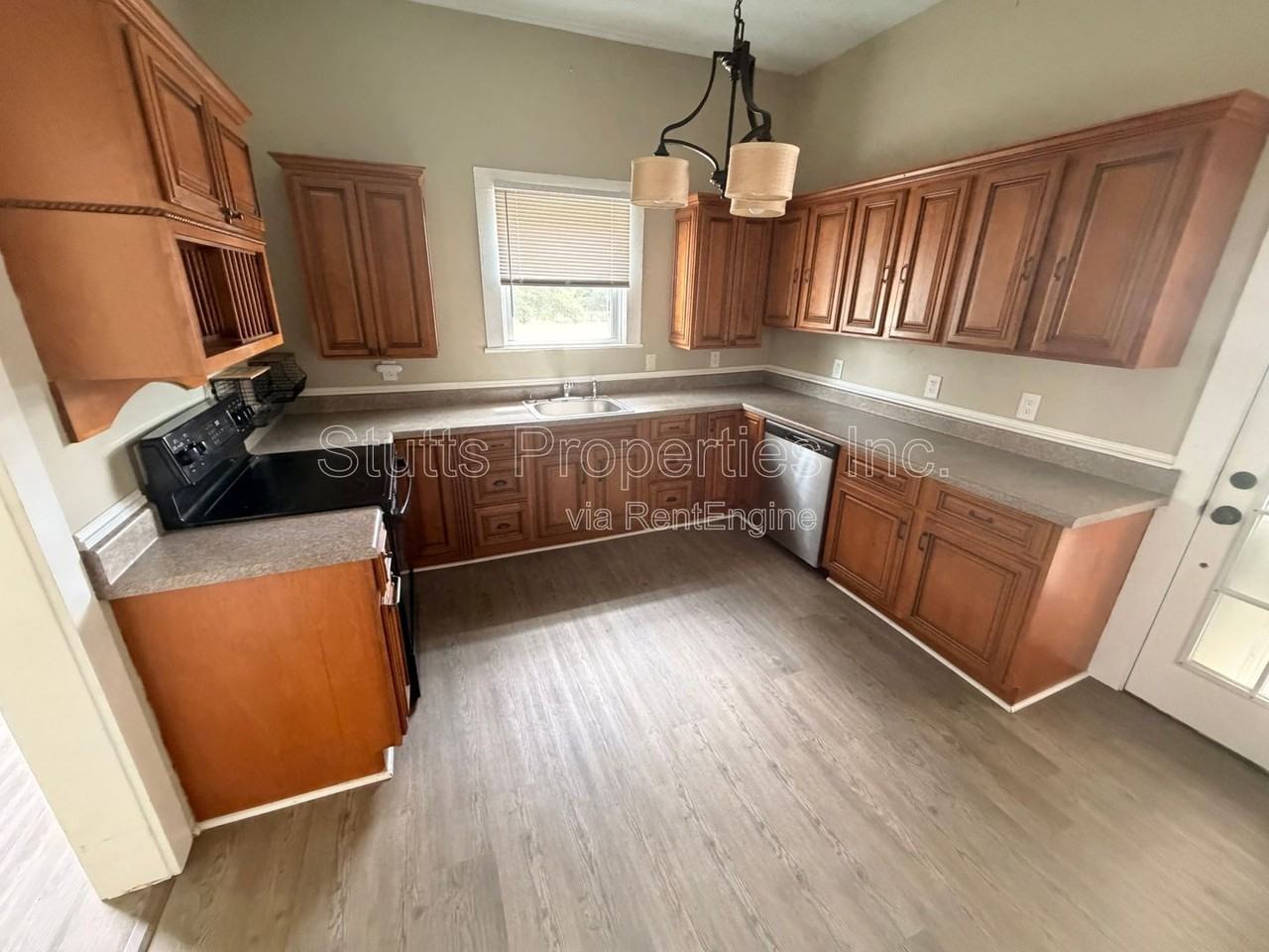 403 W Almon Ave - Photo 4 of 8