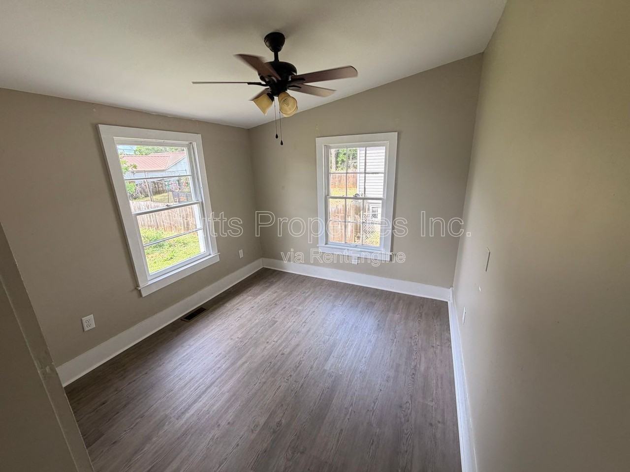 403 W Almon Ave - Photo 7 of 8