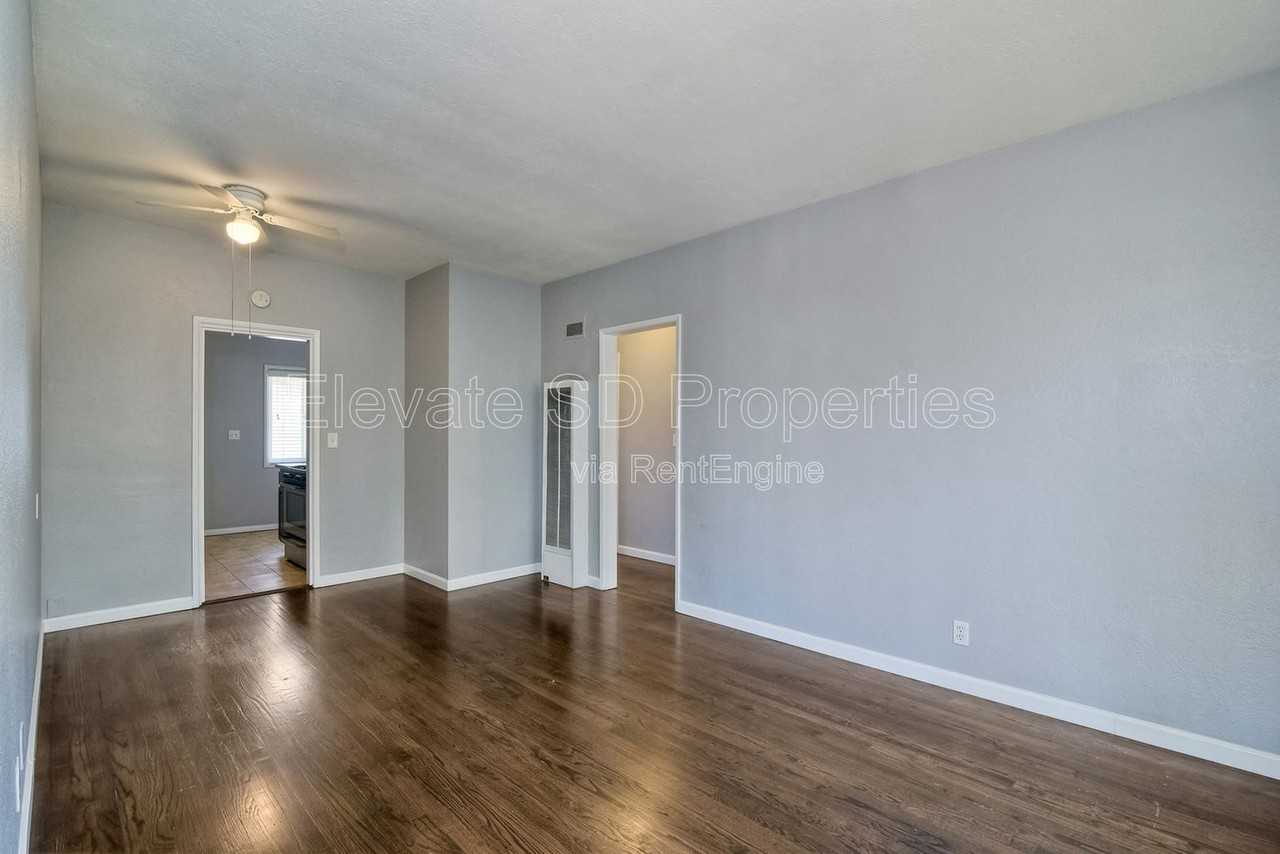 3557 College Ave - Photo 6 of 25