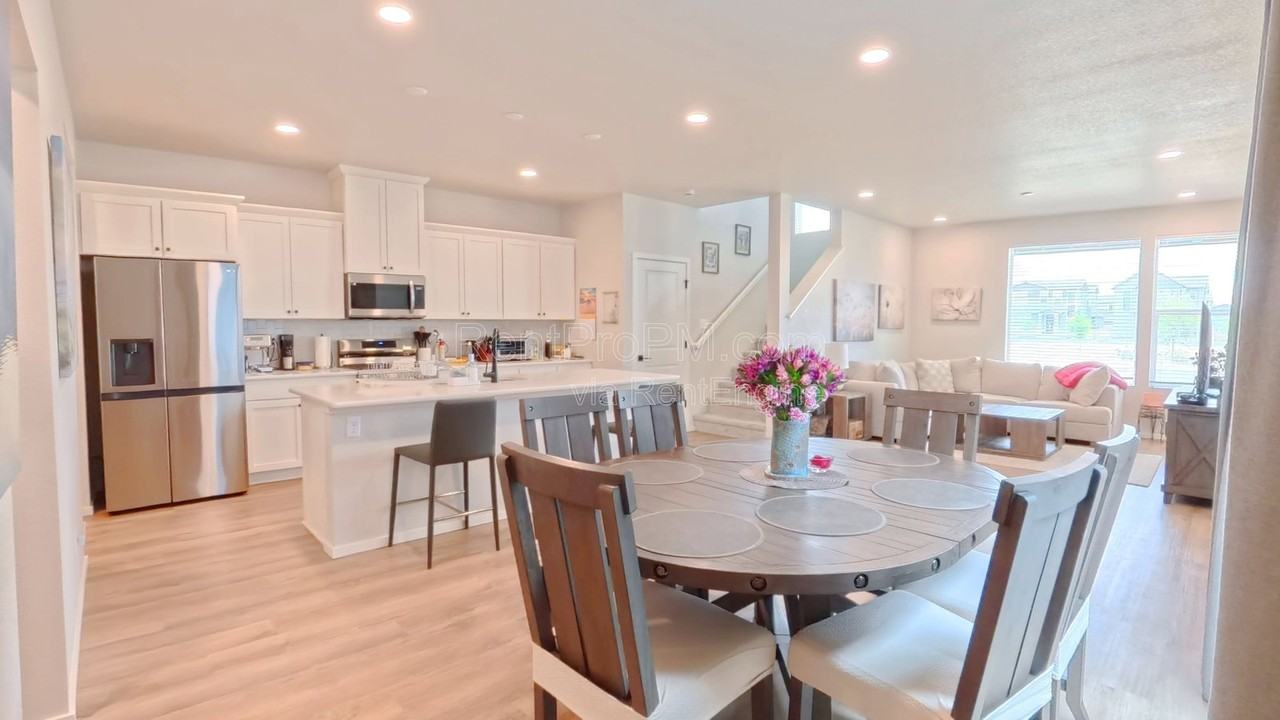 Saddle Horn Dr - Photo 4 of 35