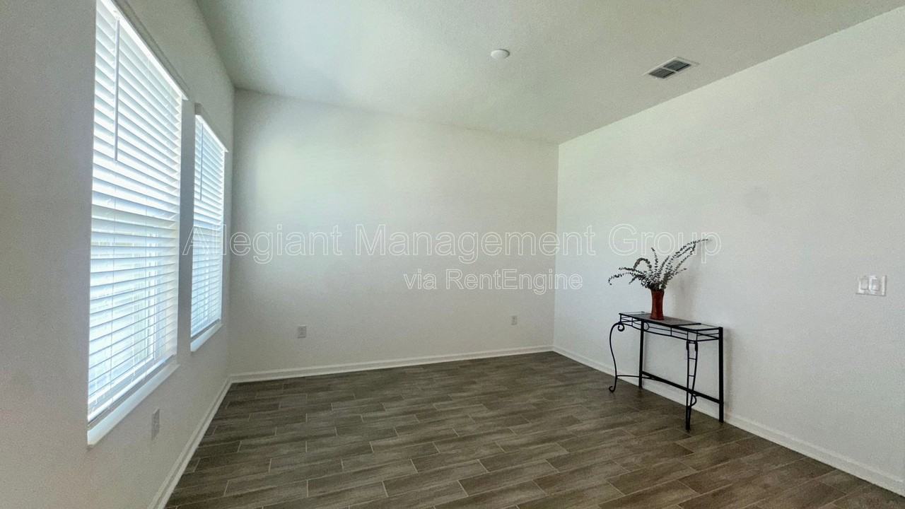 6326 Lakepine St - Photo 6 of 45