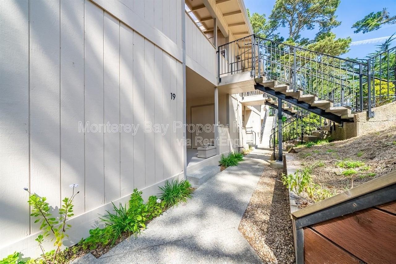 250 Forest Ridge Rd #19 - Photo 3 of 32