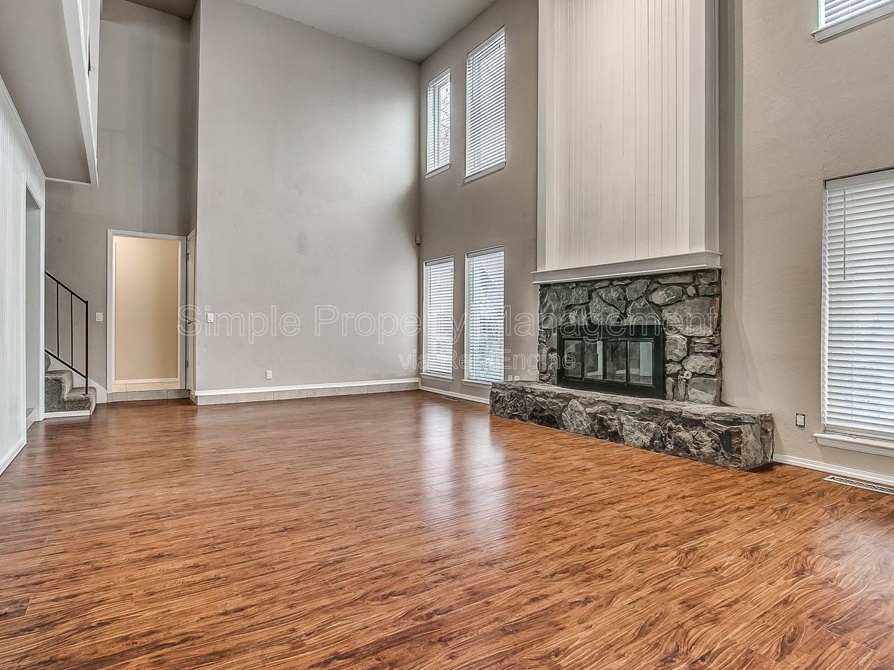 10824 Admiral Dr - Photo 6 of 42