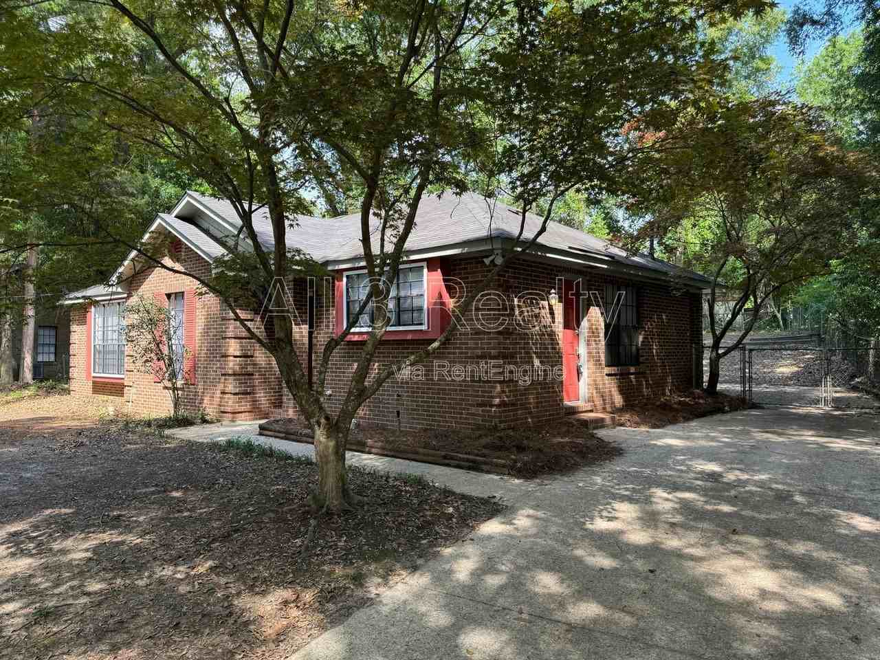 348 Bent Tree Dr - Photo 2 of 22