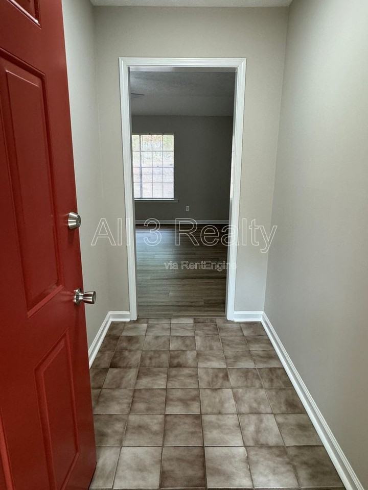348 Bent Tree Dr - Photo 5 of 22